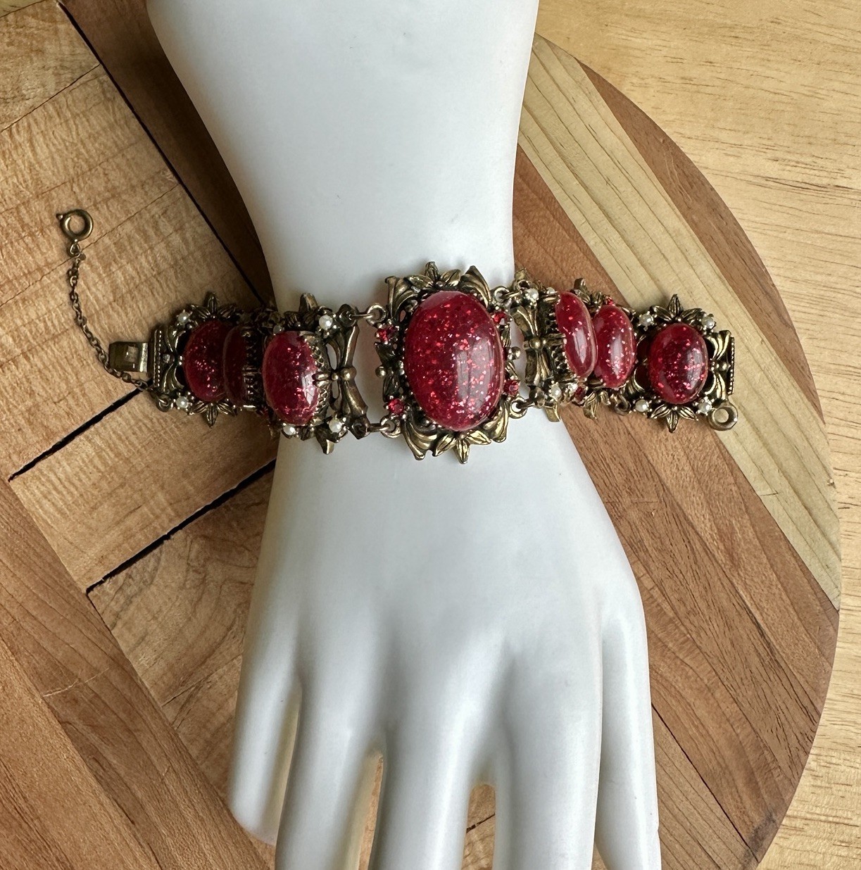VTG 1950s-60s Victorian Revival Bracelet 6.75 Inch Red Confetti Acrylic Flowers