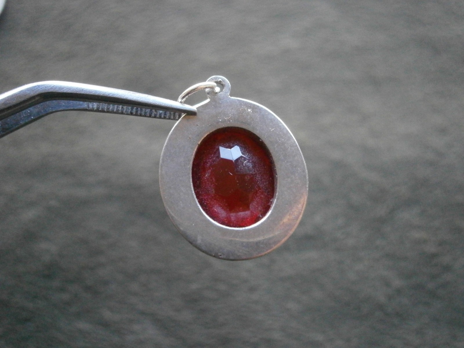 United States Army Vintage Silvertone & Red Stone Bracelet Charm Pendant 3.3g