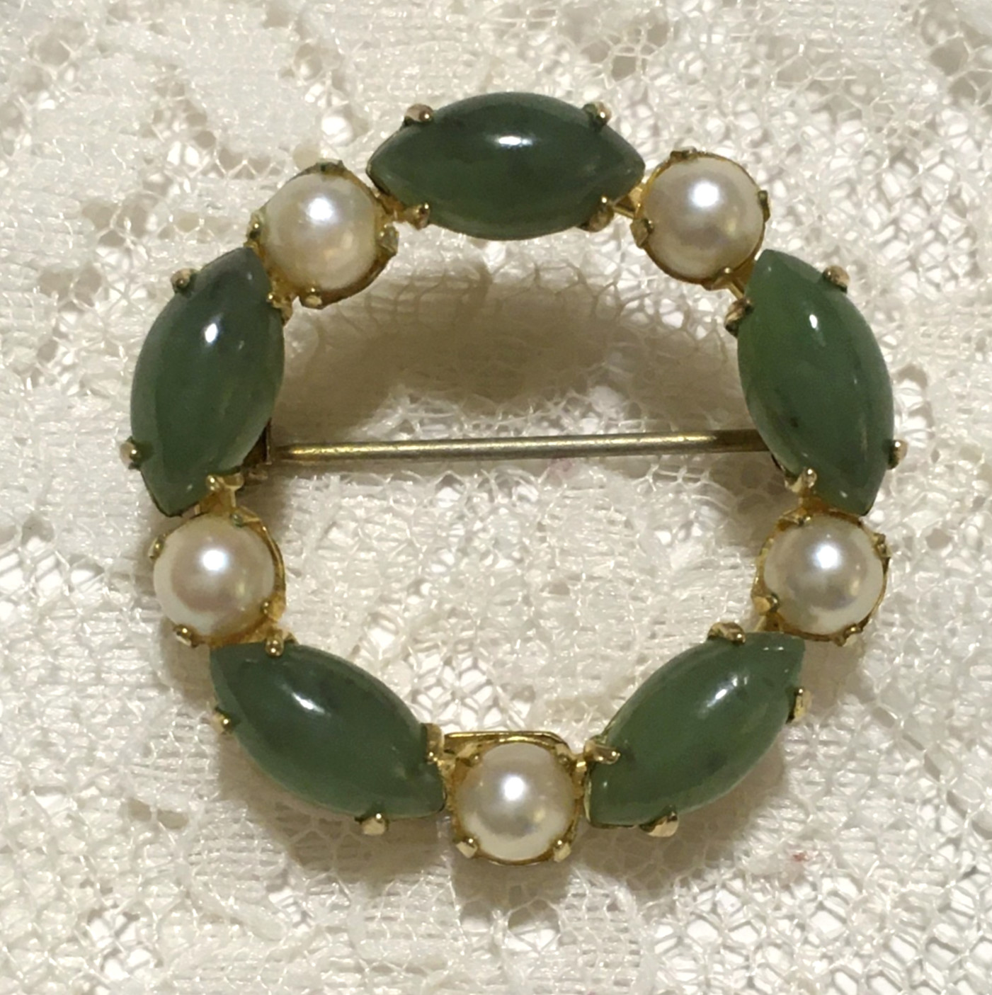 Vintage Sorrento Brooch Gold Filled 1/20 12K GF marked Jade Pearls Spring Brooch