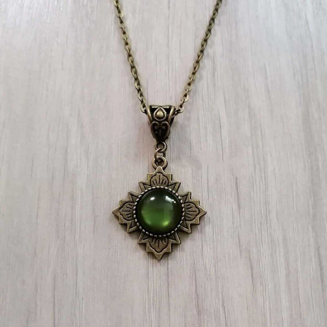 Vintage Green Cameo Choker Necklace Bronze Victorian Gothic Witch Jewelry