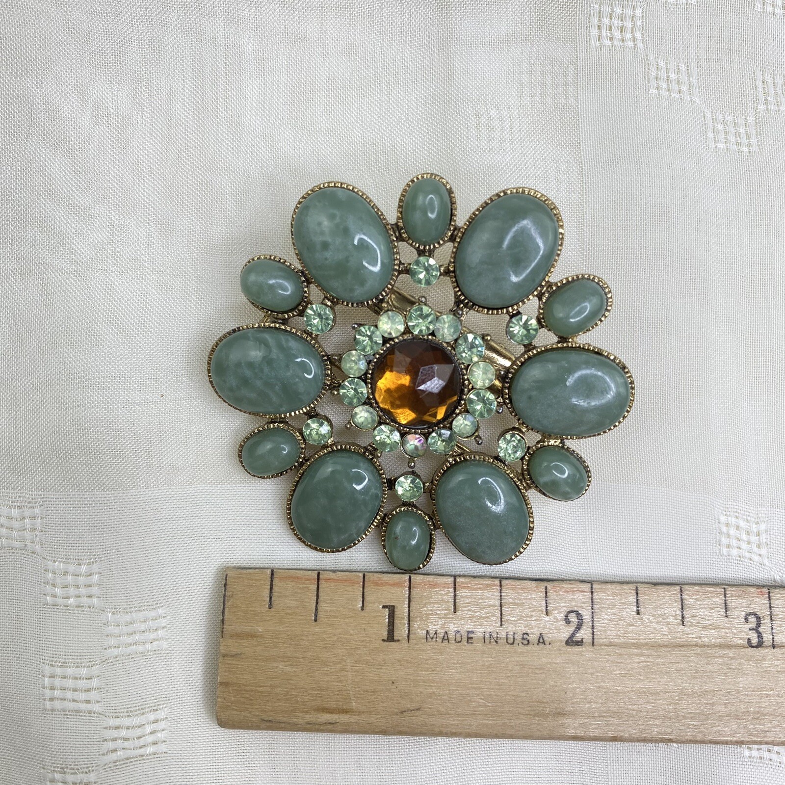 Green Ovals Rhinestones Around Multi-Faceted Amber Center Pin Brooch Hat Hair