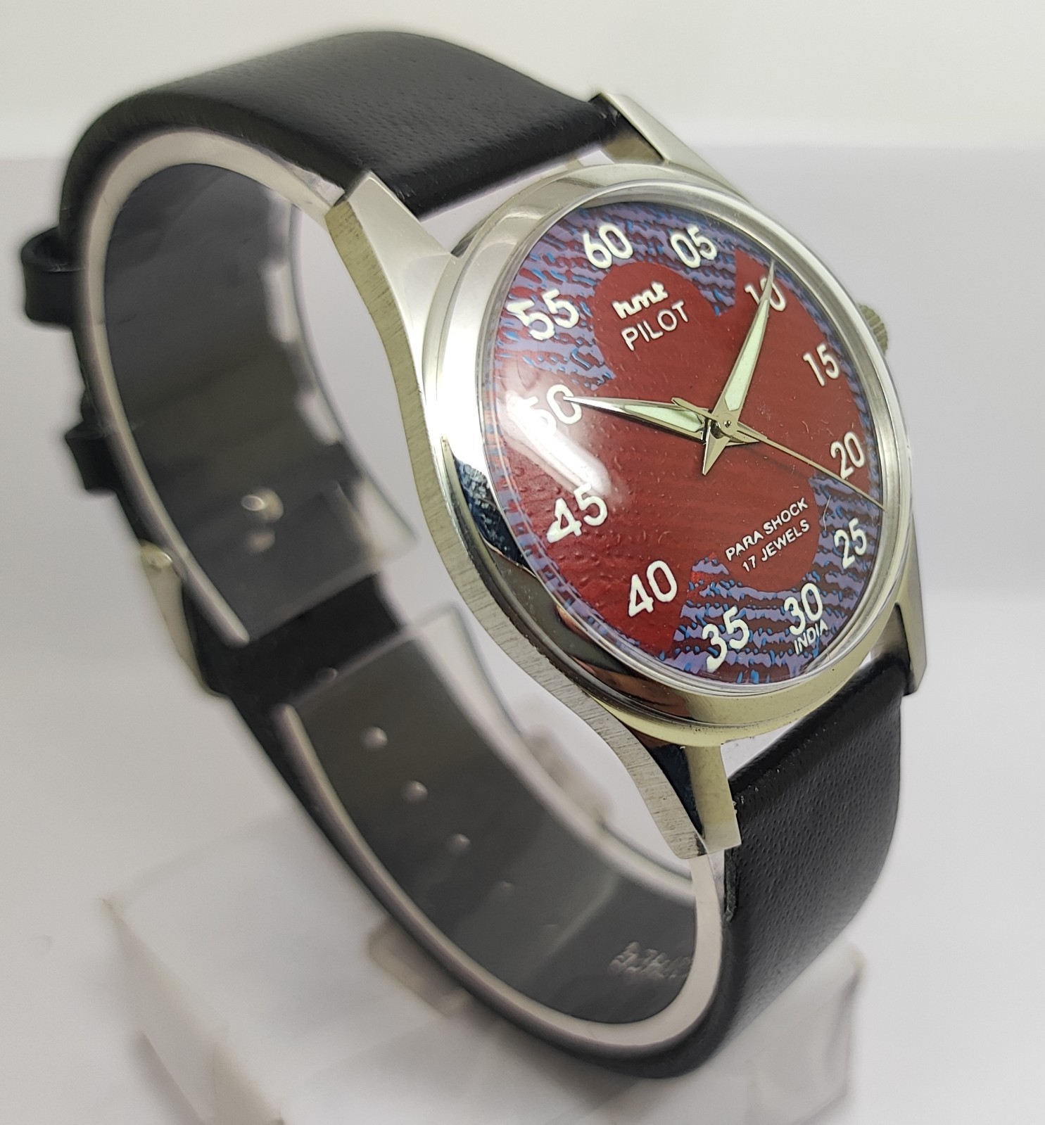 Vintage Hmt Pilot Red Dial 17 Jewels Para Shock Mechanical hand winding Watch