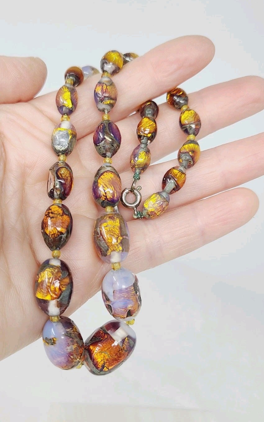 Antique Venetian Opalescent Gold Foil Oval Beaded Graduated Necklace