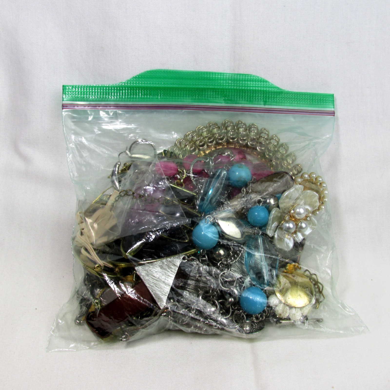 1Lb Jewelry Lot Vtg To Now Sell Or Repurpose Necklaces Charms Bracelets Tangle