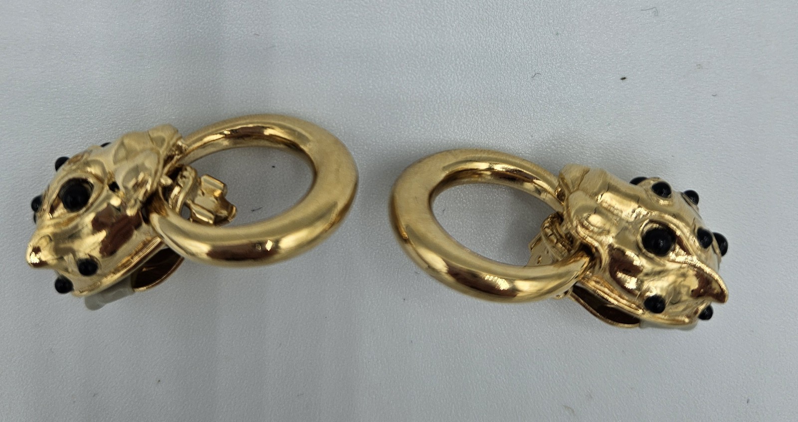 Ciner Door Knocker Gold Tone Clip On Leopard Earrings. Read Discription.