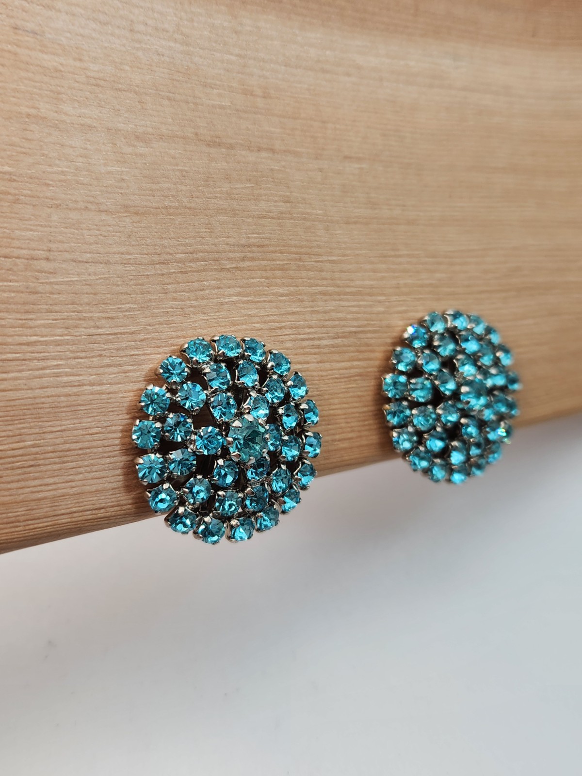 Bright Blue Rhinestone Sparkly Clip-on Earrings Large Round Statement Silvertone