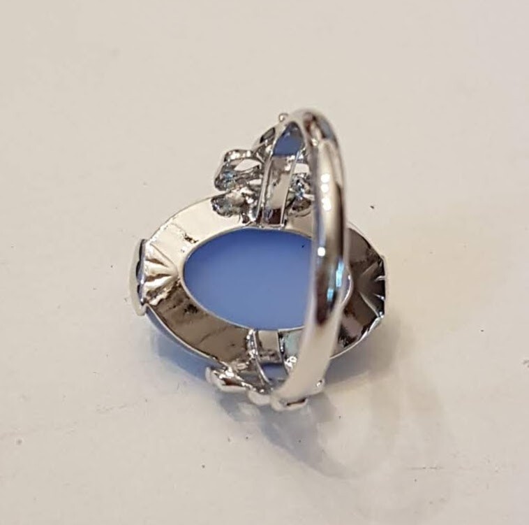 Avon Victorian Splendour Blue Moonstone RING size 7 Nickel Free Silver Tone VTG