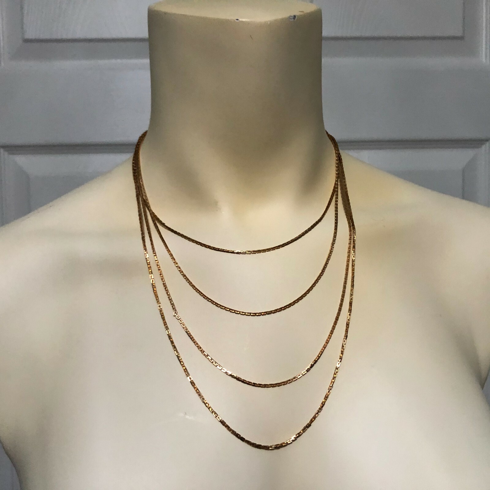 Vintage Lot Necklaces Chains Unbranded Silvertone Goldtone Beads M2