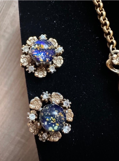 Vintage 1940’s Coro necklace earring Set, Dragons breath, rare find vintage