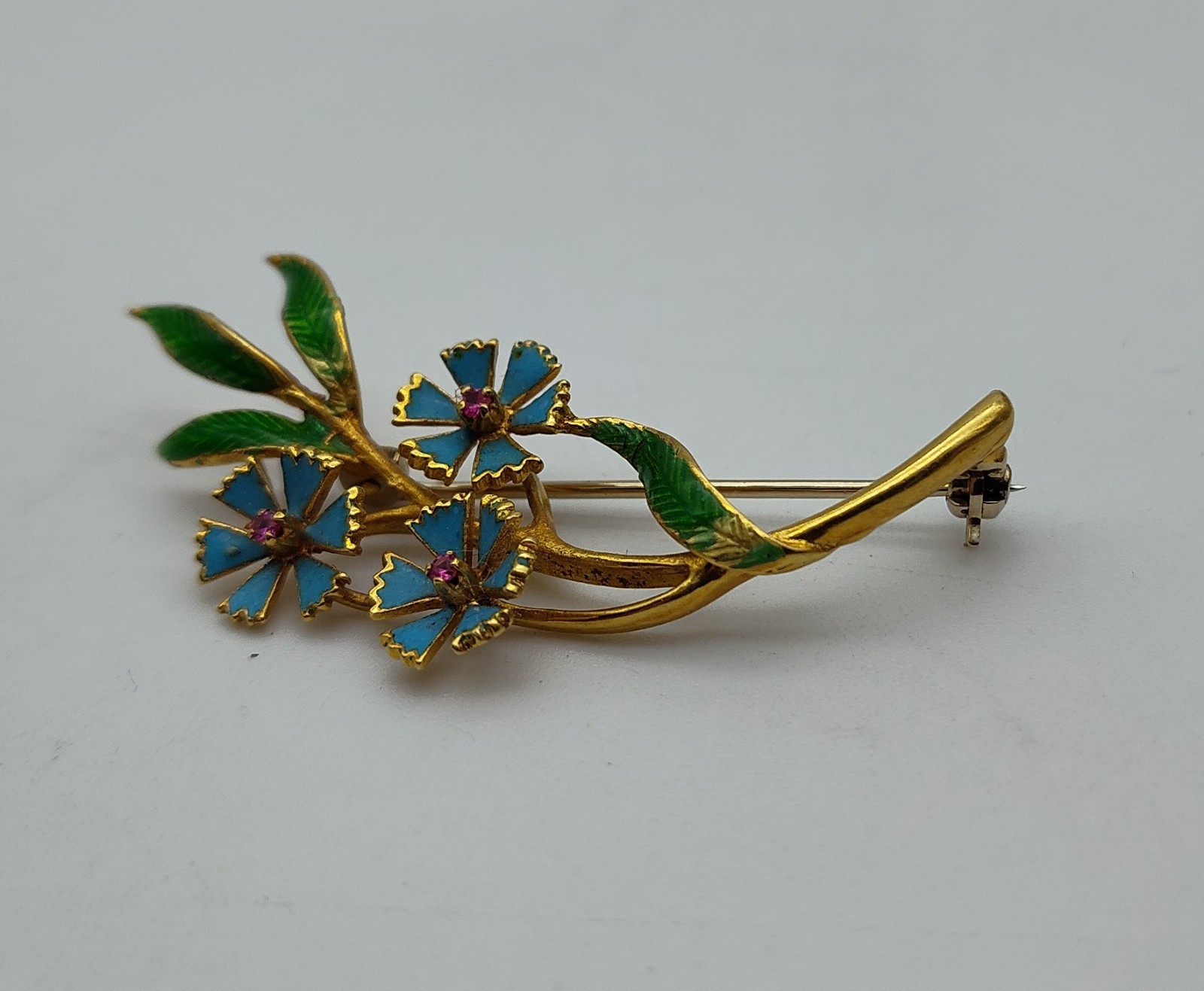 Vintage Flower Blue Ruby Stone 14K Yellow Gold Green Enamel Brooch Pin Lapel