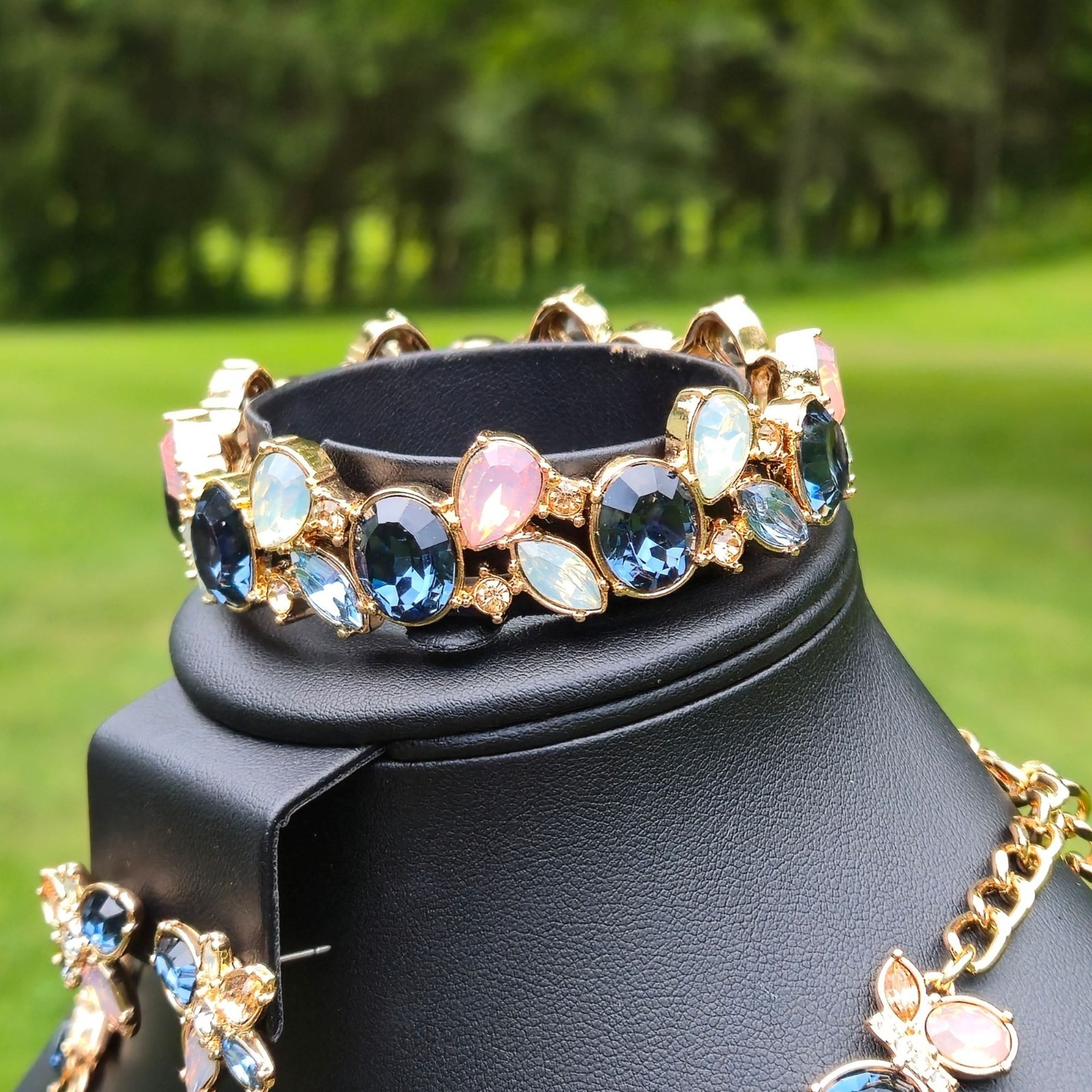 Vintage Avon Blushing Floral Necklace Bracelet Earrings Set Rhinestone Sparkle