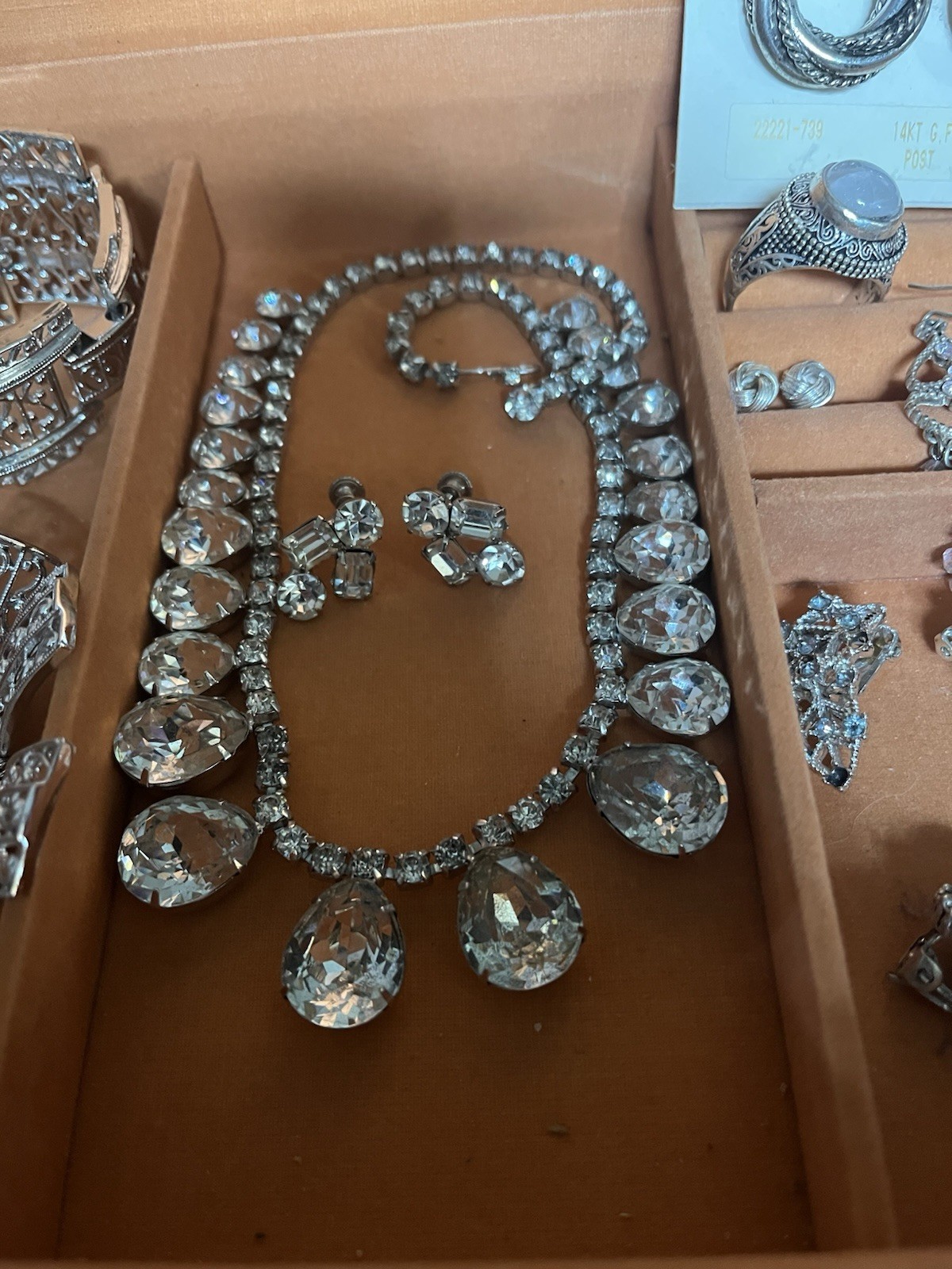 VINTAGE JEWELRY- ESTATE FIND-GOLD & SILVER TONE Lot Of 18! Oscar De la Renta 🔥