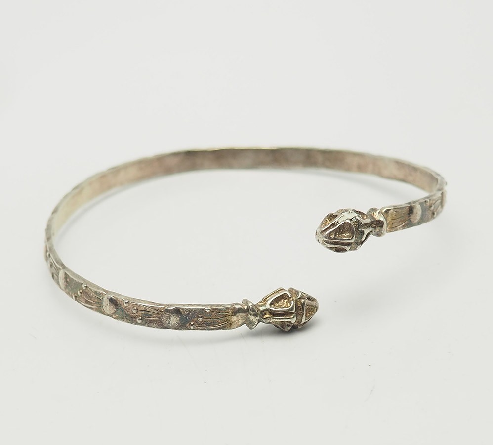 Vintage sterling silver cocoa bean tips signed Caribbean traditional bracelet