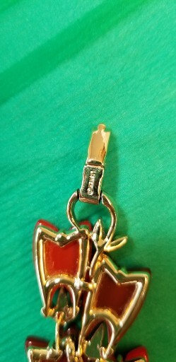 VTG. Lisner Red Thermoset Bracelet And Clip on Earrings Set