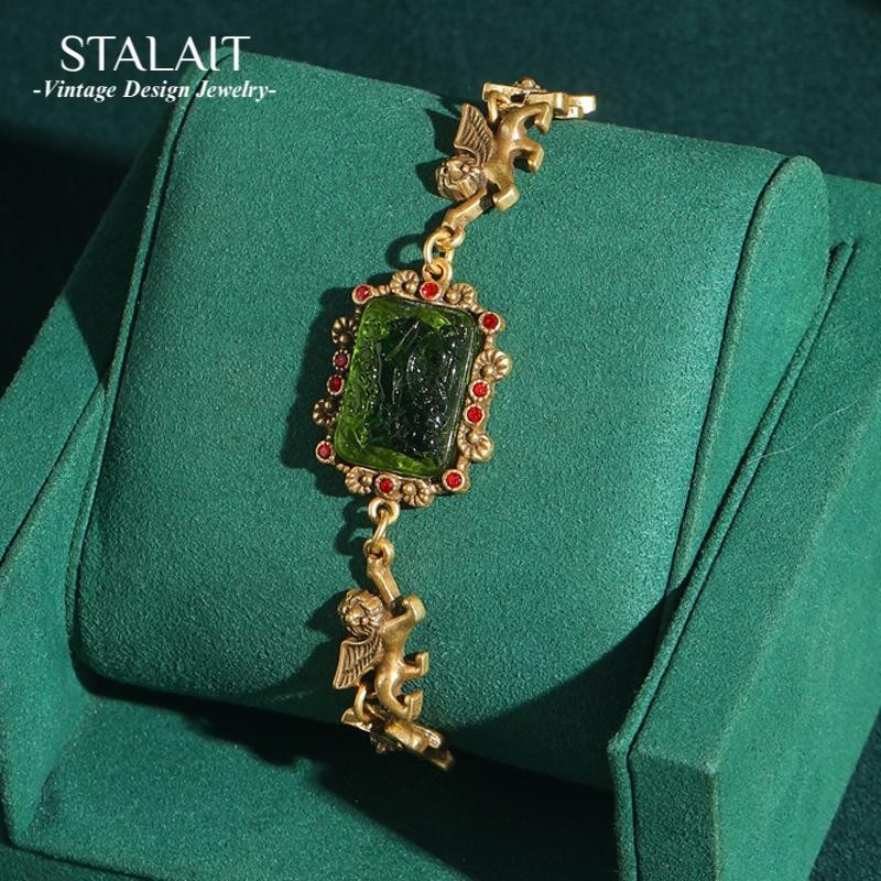 Vintage Green Glass Bracelet Charm Lion Woman Gold Plated Luxury Designe Jewelry