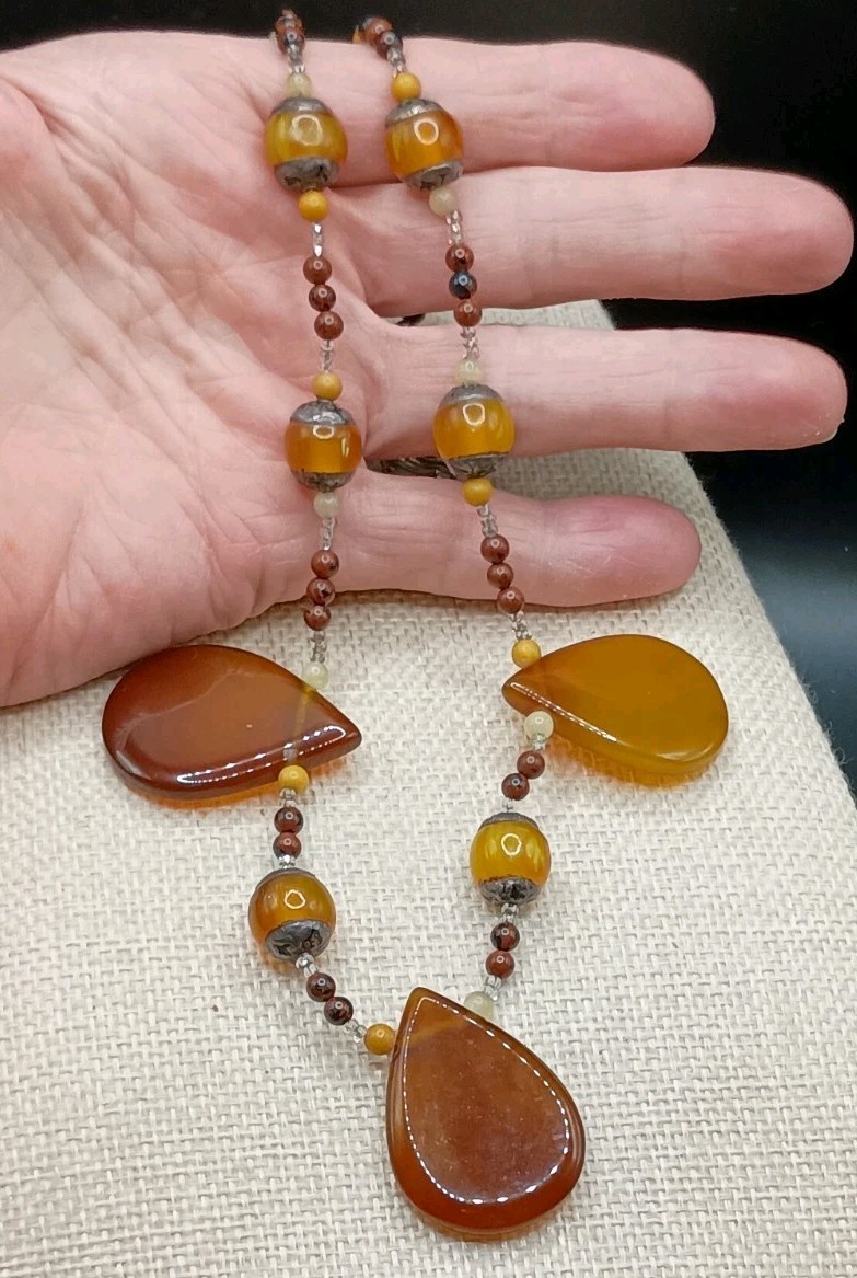 Vintage Golden Brown Glass Teardrop Beaded Necklace Silver Tone 22″