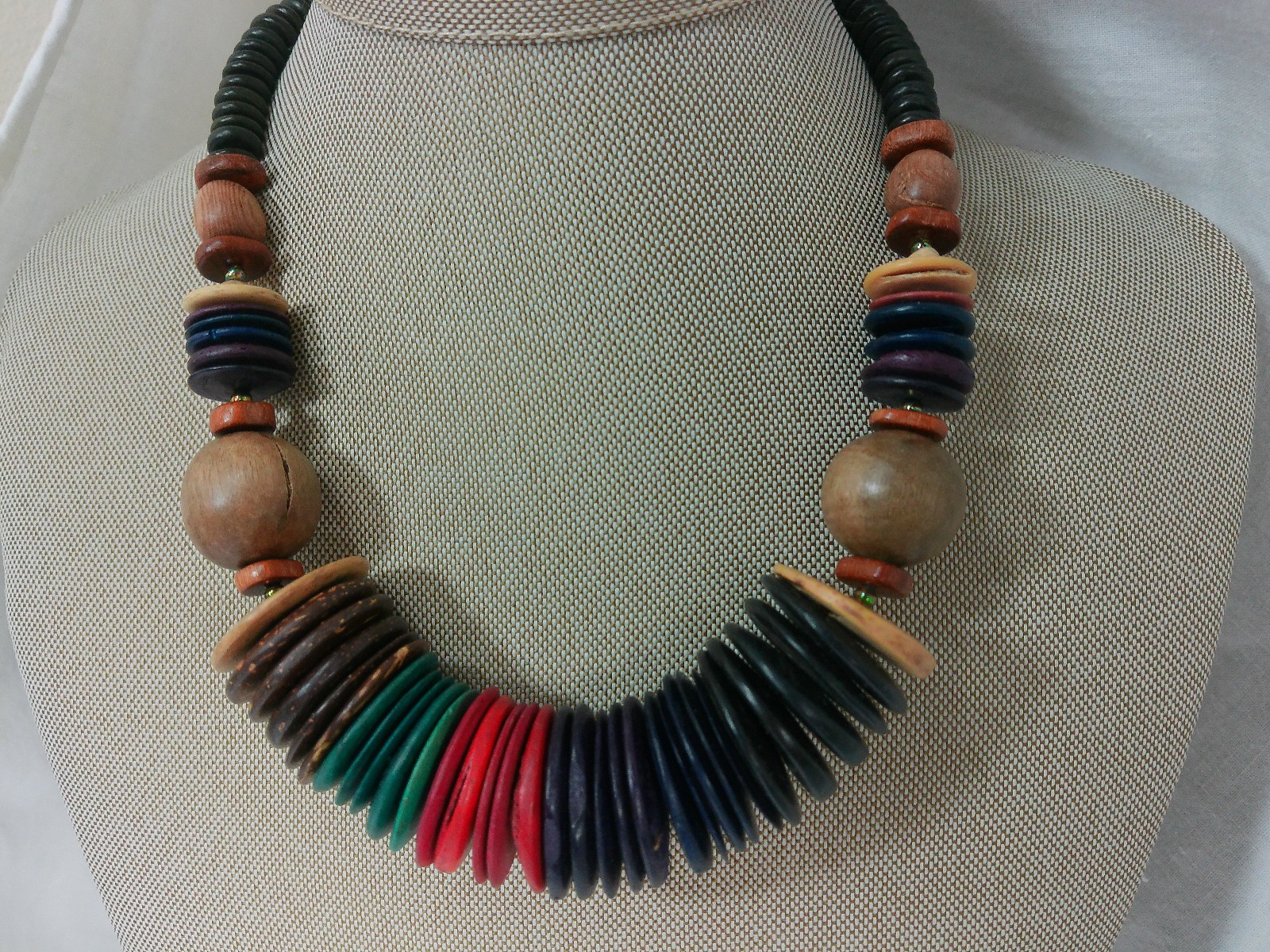 Vtg Chunky African Nut Wood Seed Disk Colorful Beaded Ethnic Choker 17″ Necklace