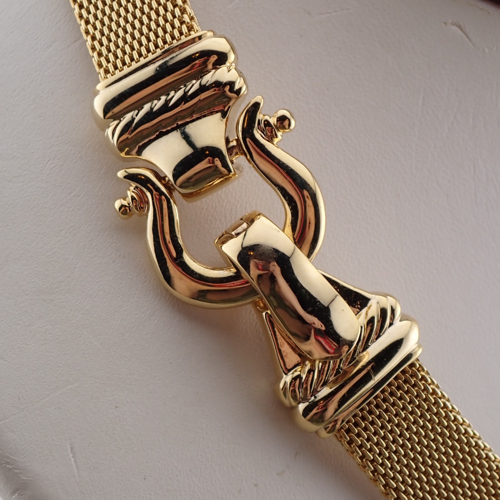 Vintage Gold Tone Mesh Belt Buckle Magnetic Clasp 16″ Choker Necklace