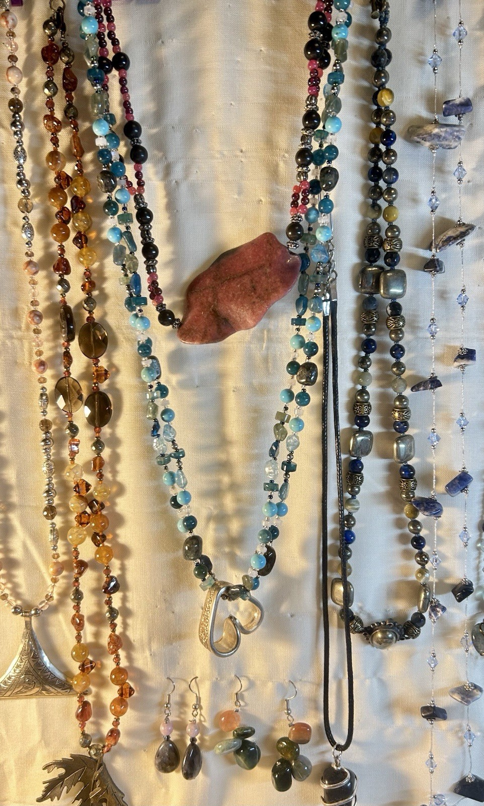 Vintage/Estate/Modern Jewelry Lot 40+piece, Natural Stone/MOP/Abalone