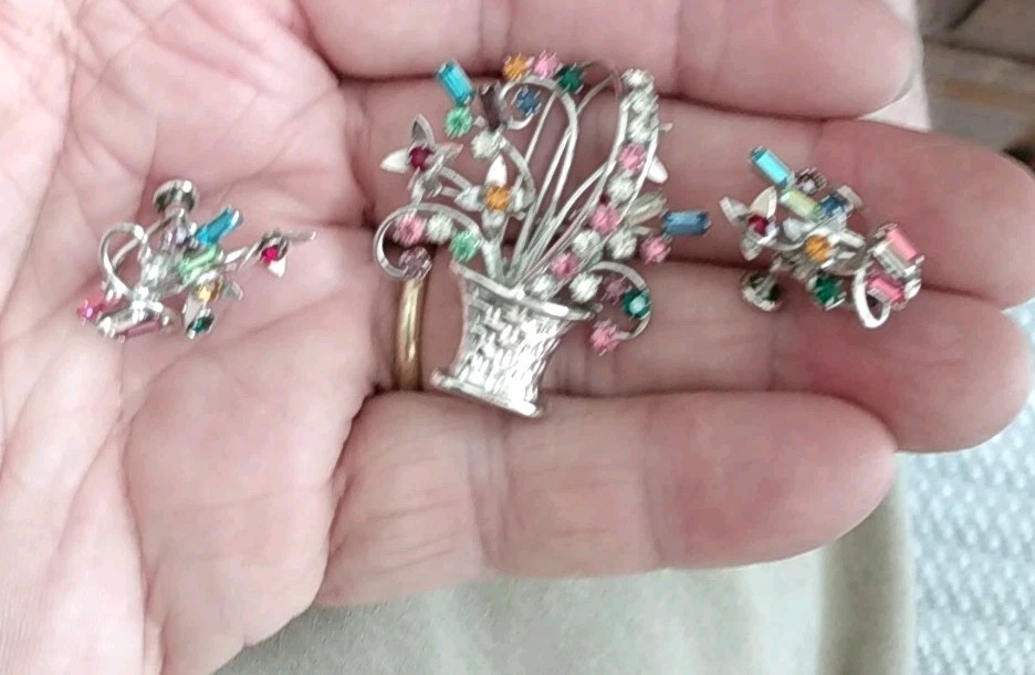 Vintage Sterling Silver Carl Art Rhinestone Floral Basket Pin Brooch & Earrings