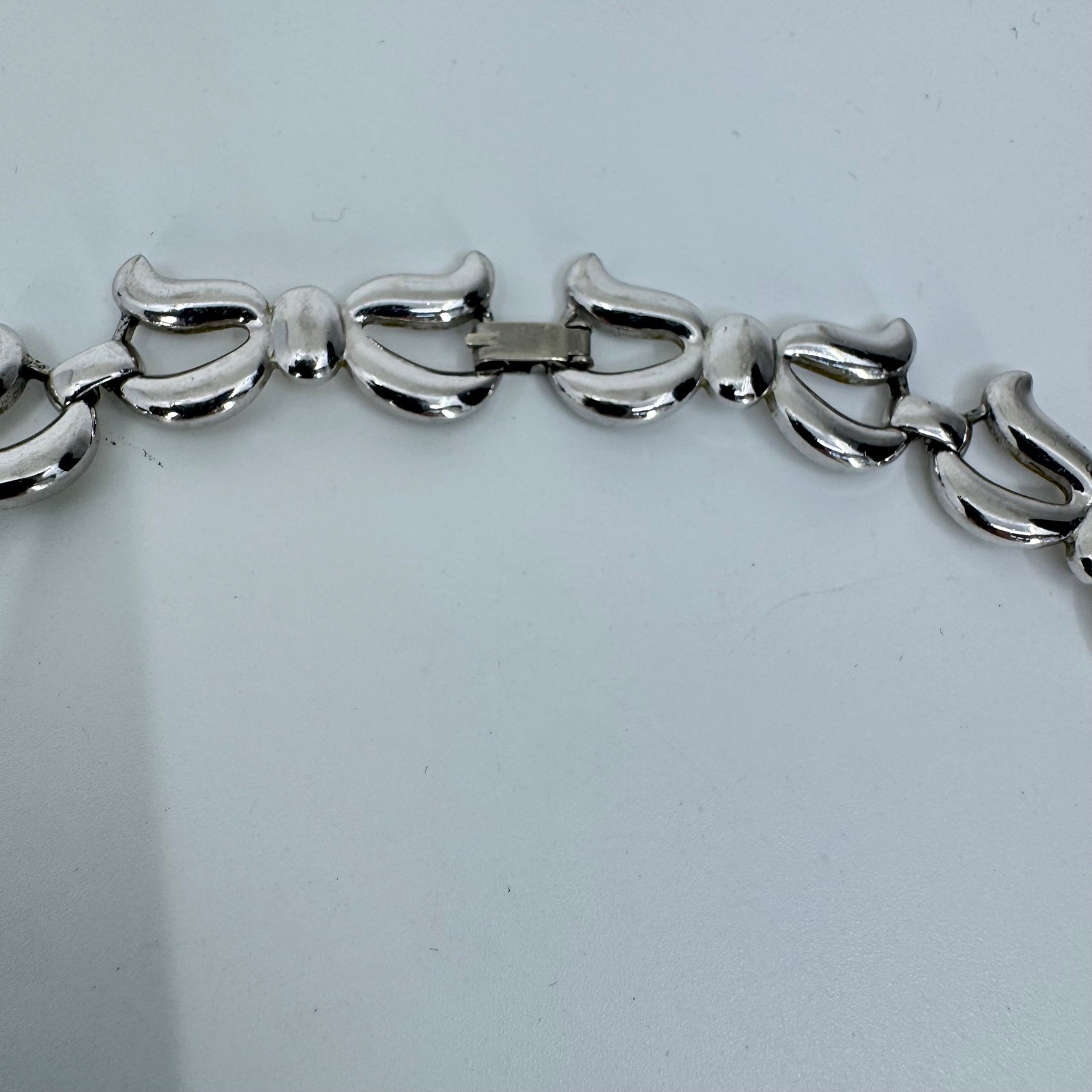 Monet Vintage Silver Tone Scroll Link Collar Necklace 15 Inch Bow Design