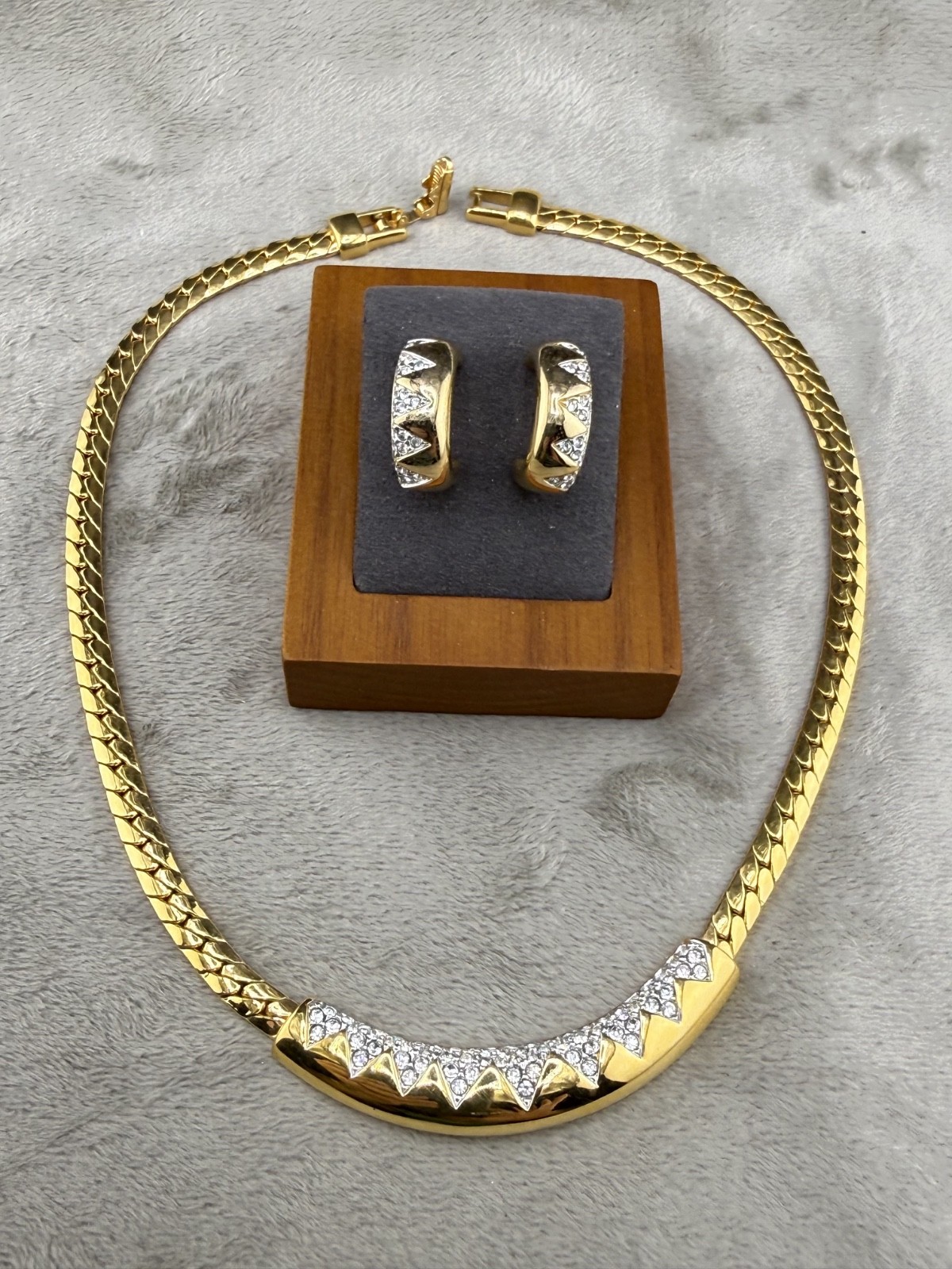 Vintage Swarovski Necklace Pierced Earrings Set Crystal DS.Co Rhinestone