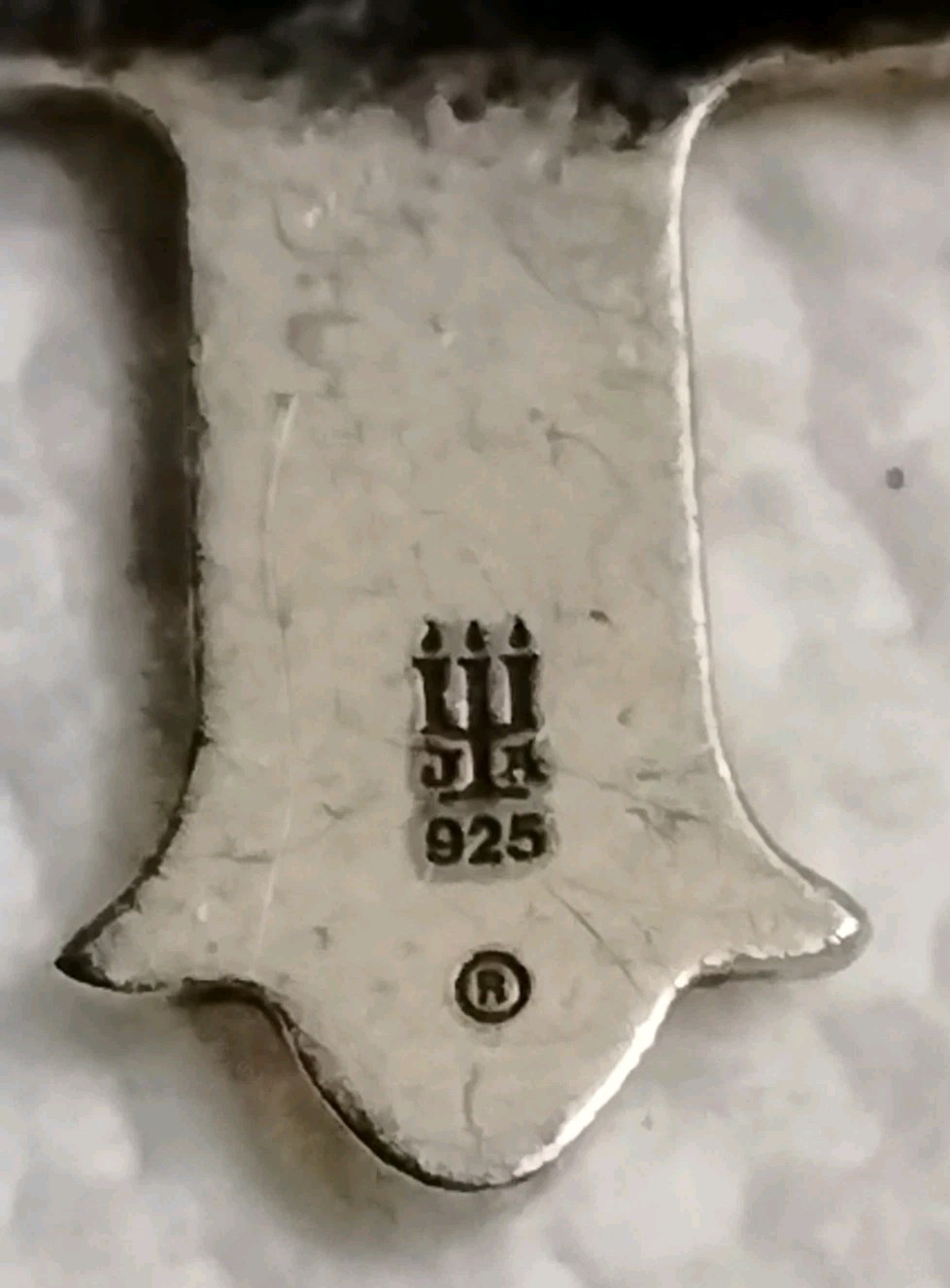 James Avery Magnanimiter Crusem Sustine Sterling Silver Cross Pendant Pin