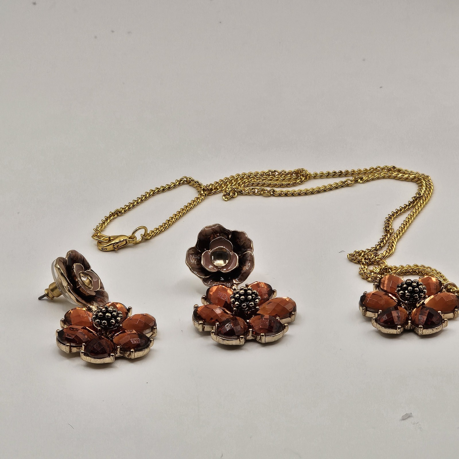 Vintage Napier Flower 18″ Necklace Earring Set Amber Color Signed Pierced Nice