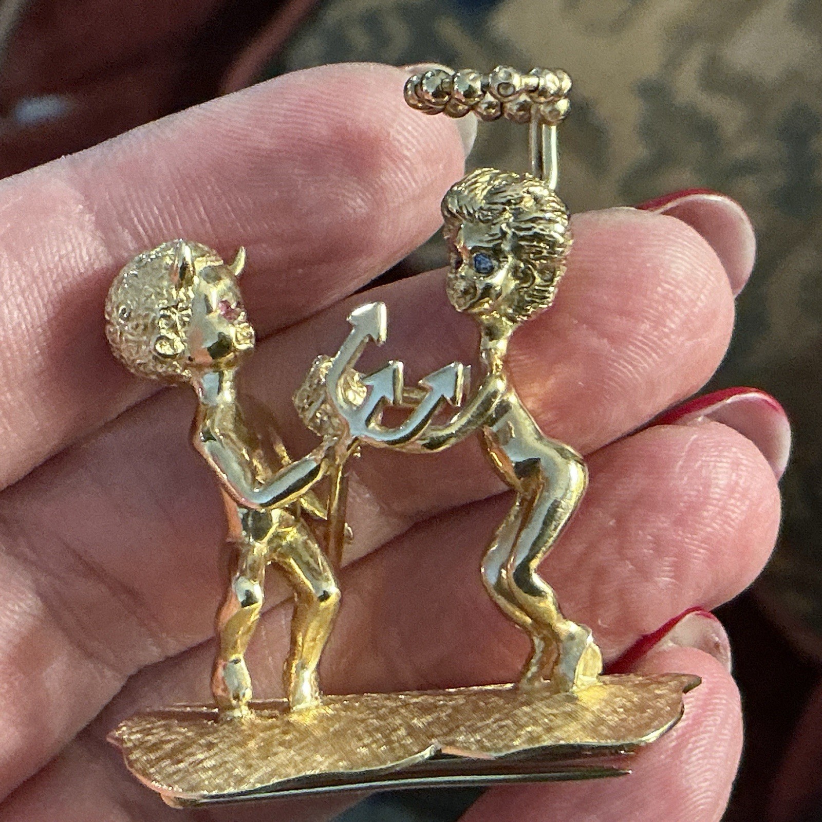 Solid 14k Gold William Ruser “The Two Angels” Brooch Fur Clip 30g Ruby Sapphire