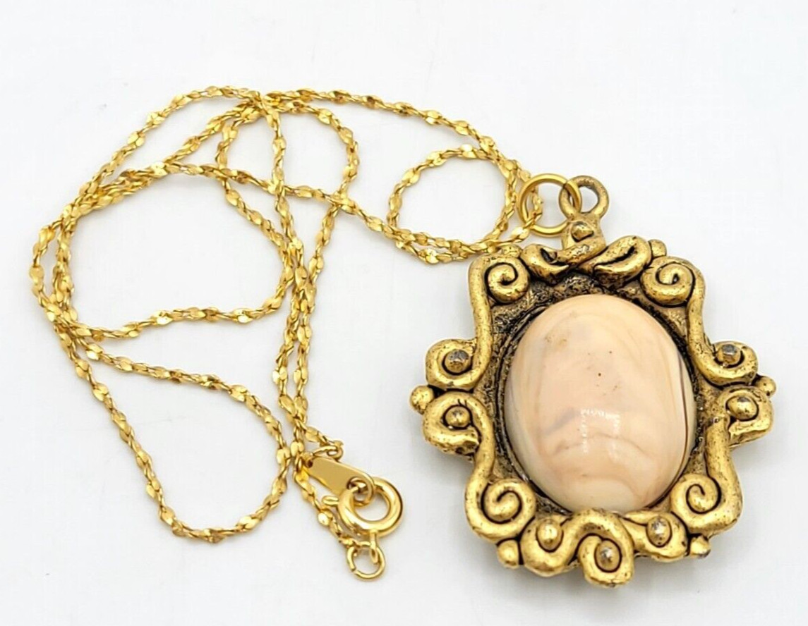 Vtg Necklace Pendant Signed EH Scrolls Designer Gold Plated Fashion Jewelry