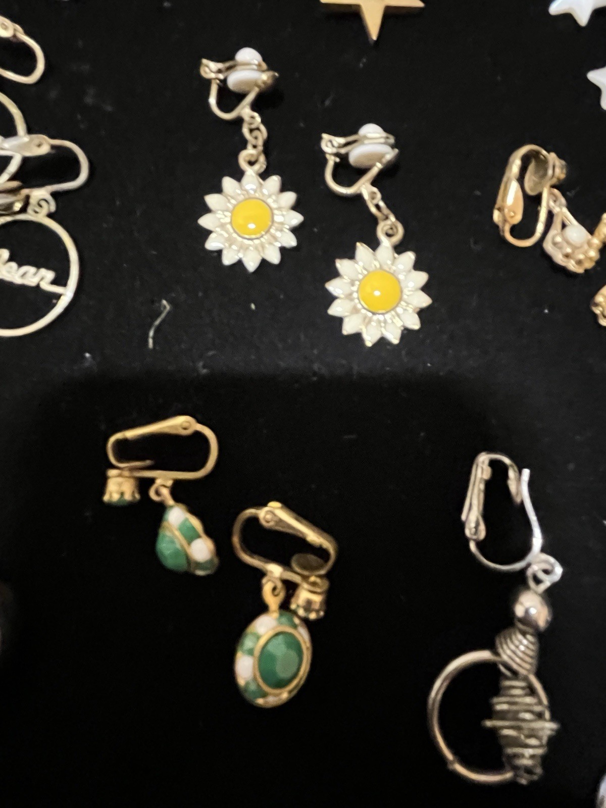 20 Pair Vintage Clip On EarRings Various Colors And Styles As Pictured Lot 02