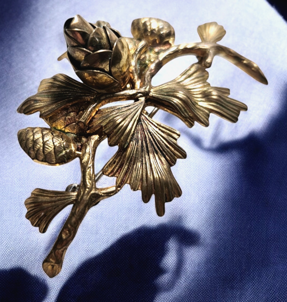 Vintage Textured Brass Articulated Pine Cone Branch Brooch/Pin~2.5″ X 1 5/8″