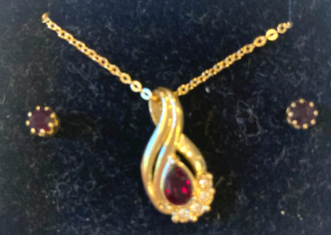 Vintage Avon Simulated Garnet Necklace and Earring Set Teardrop-Shaped Pendant