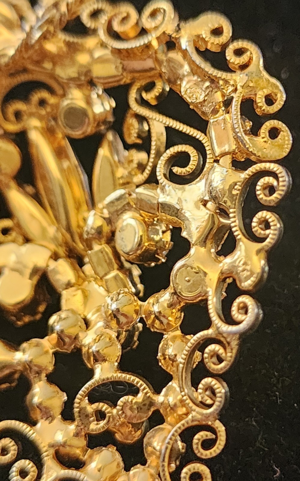 Gold Filigree Rhinestone & Crystal Pendant On Chain Juliana Designer Look