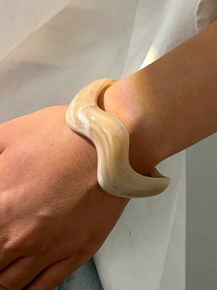 Vintage Wavy Acrylic Resin Bracelet Set Stackable Women’s Bangle