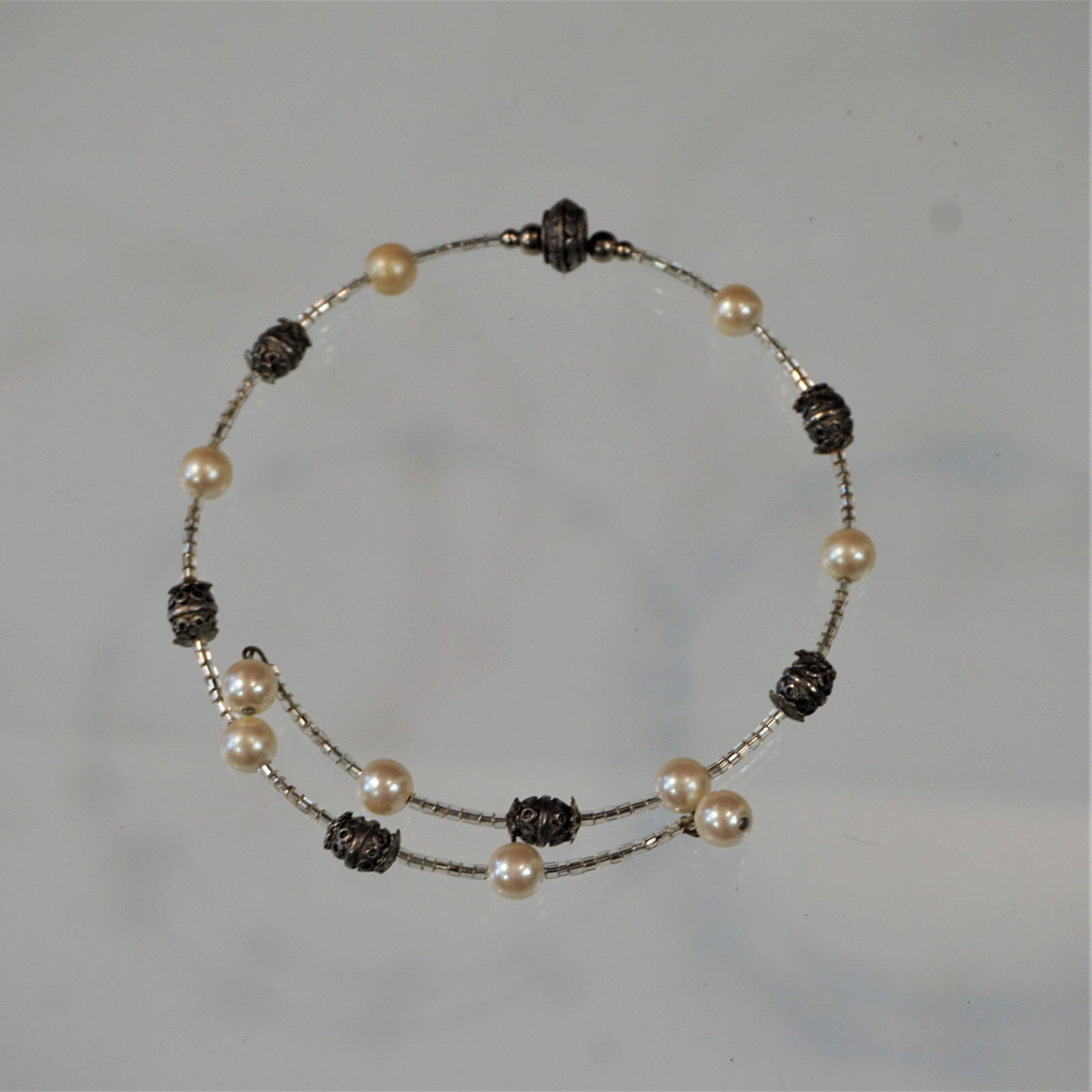 Vintage Faux Pearl Glass Silver Bead Memory Wire Open Choker Necklace 15 inch