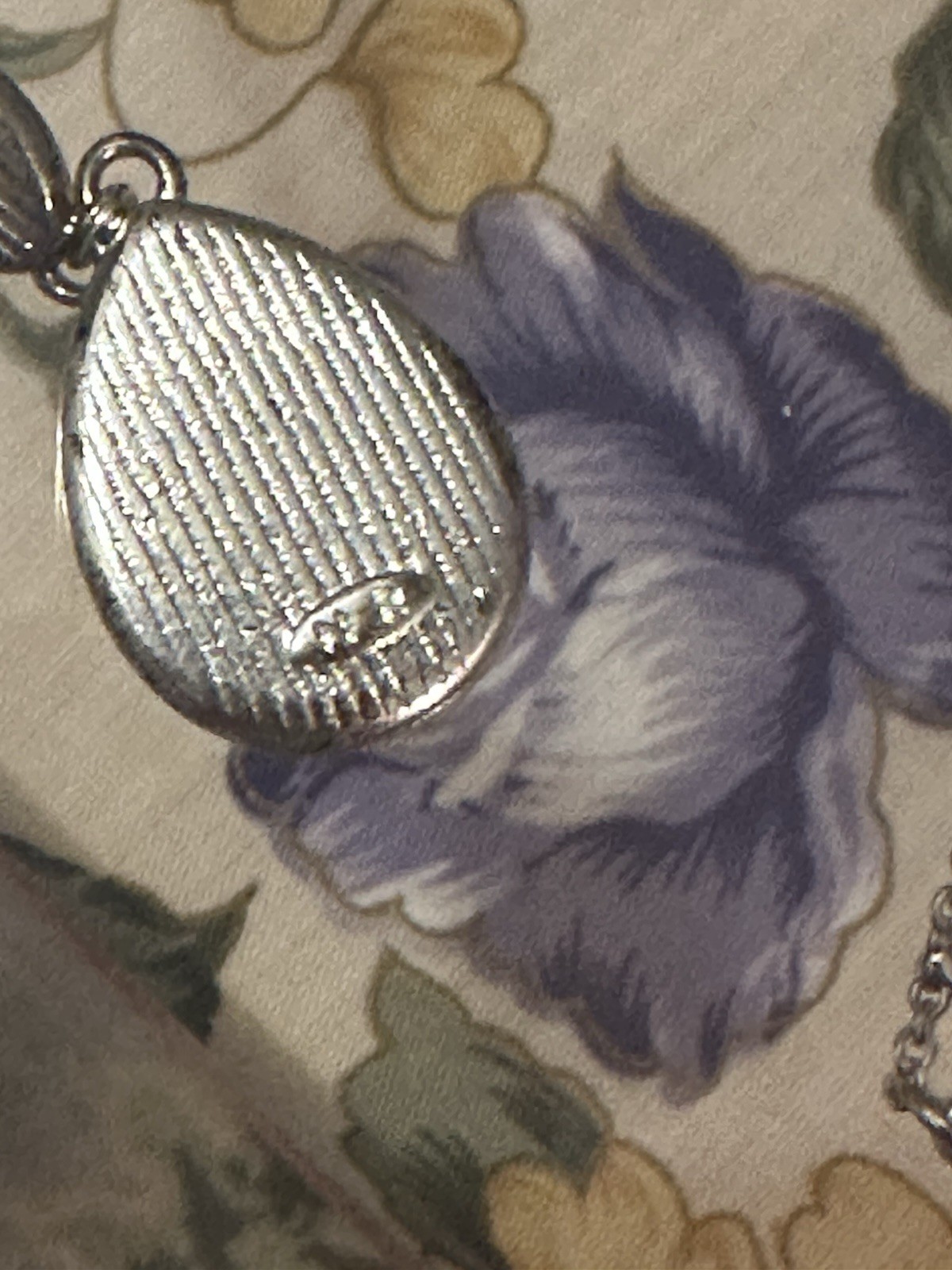 Vintage Nina Ricci For Avon Silver Tone Gray Faceted Bead Y Drop Necklace