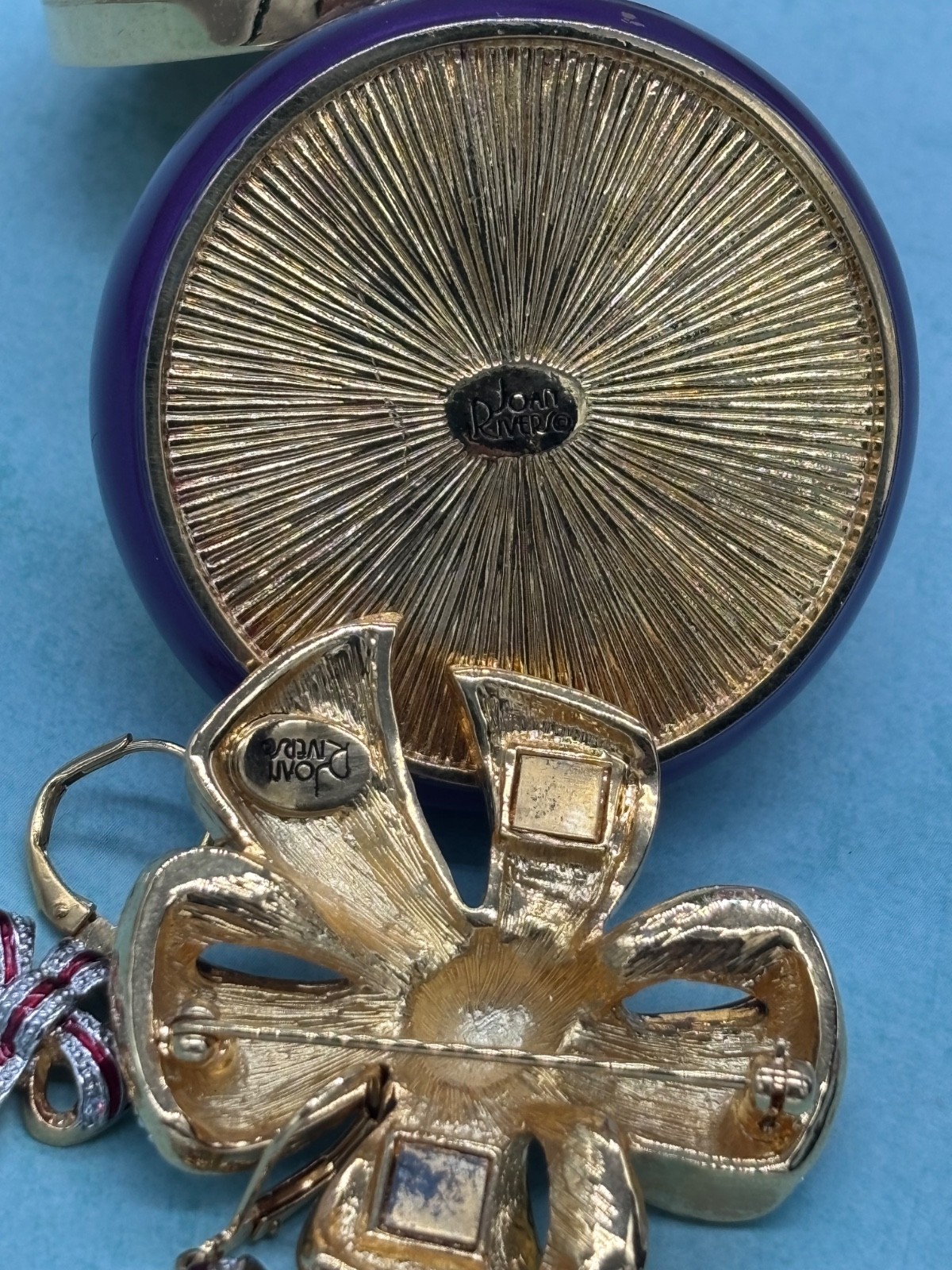 Joan Rivers Ribbon Trinket Box with Brooch and Matching Earrings