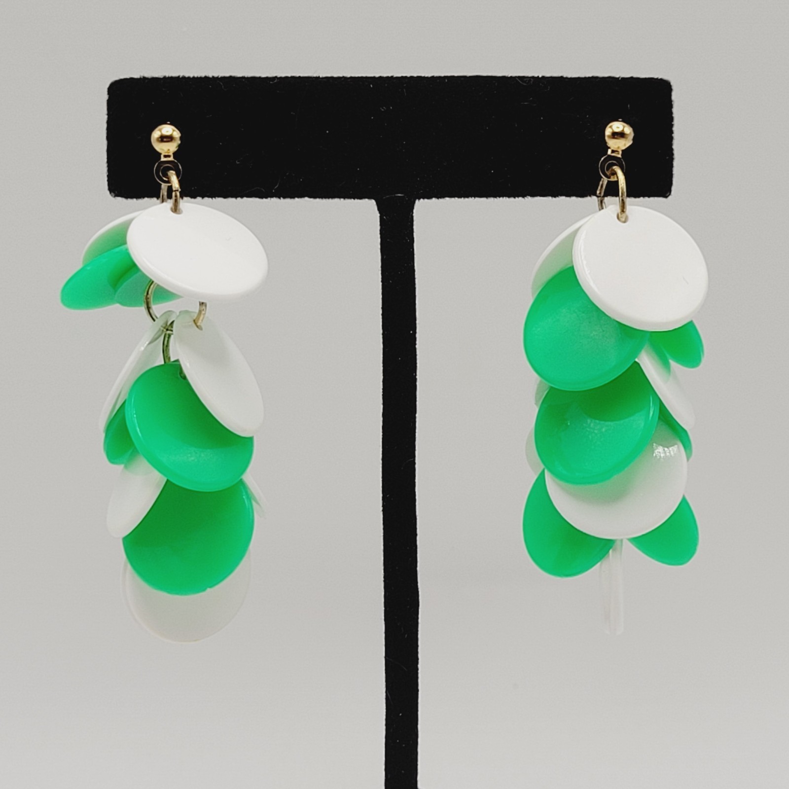 Green and White Multiple Plastic Disc Wiggly Dangle Vintage 80s Pierced Earrings