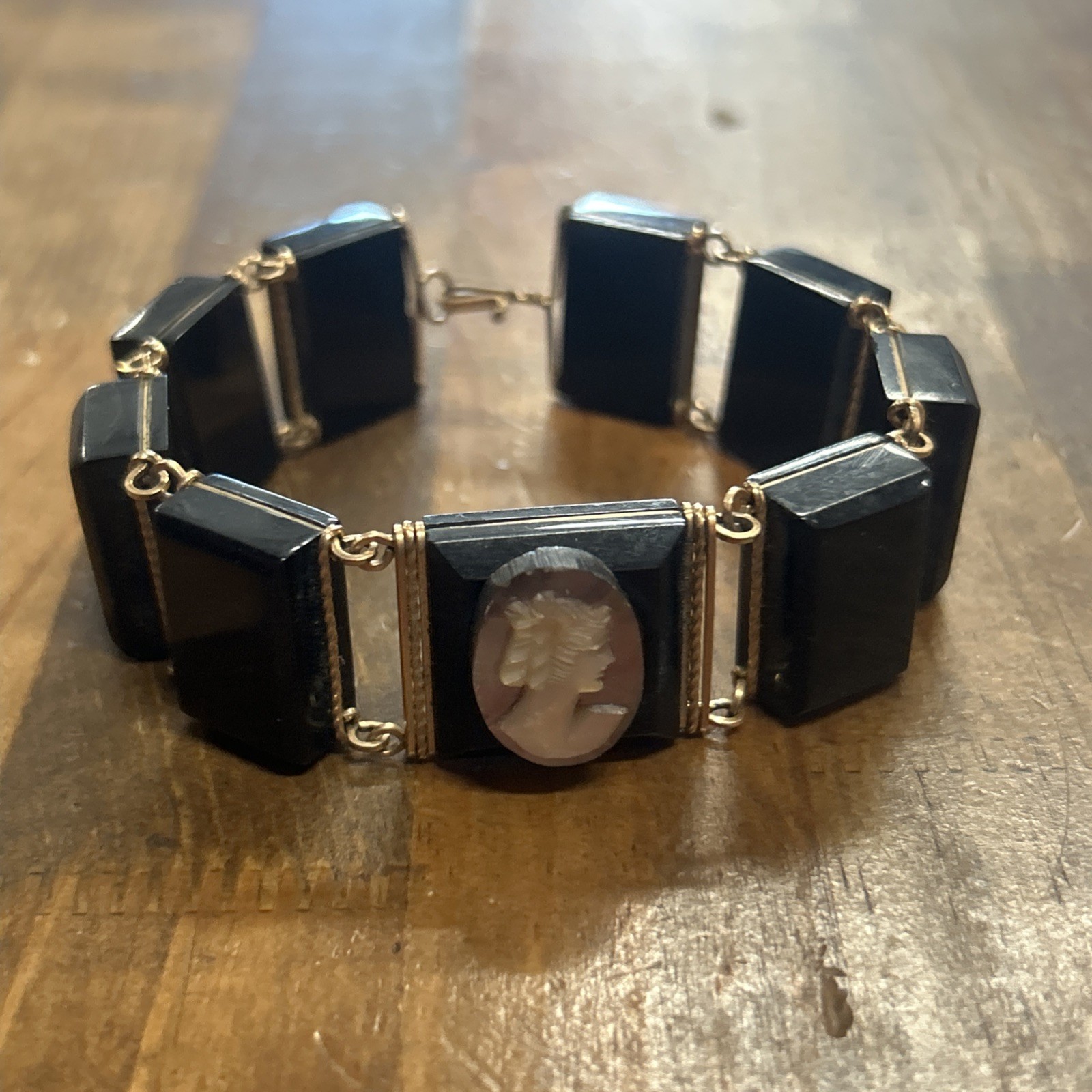 7.5” Vintage Black Acrylic Resin Wire Link Panel Gold Tone Cameo Bracelet