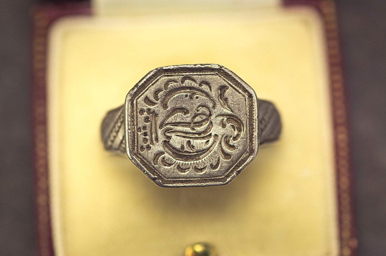 ANTIQUE ENGLISH GENUINE 1700’s SILVER SIGNET RING MONOGRAM INITIALS ‘JD’ / ‘TI’