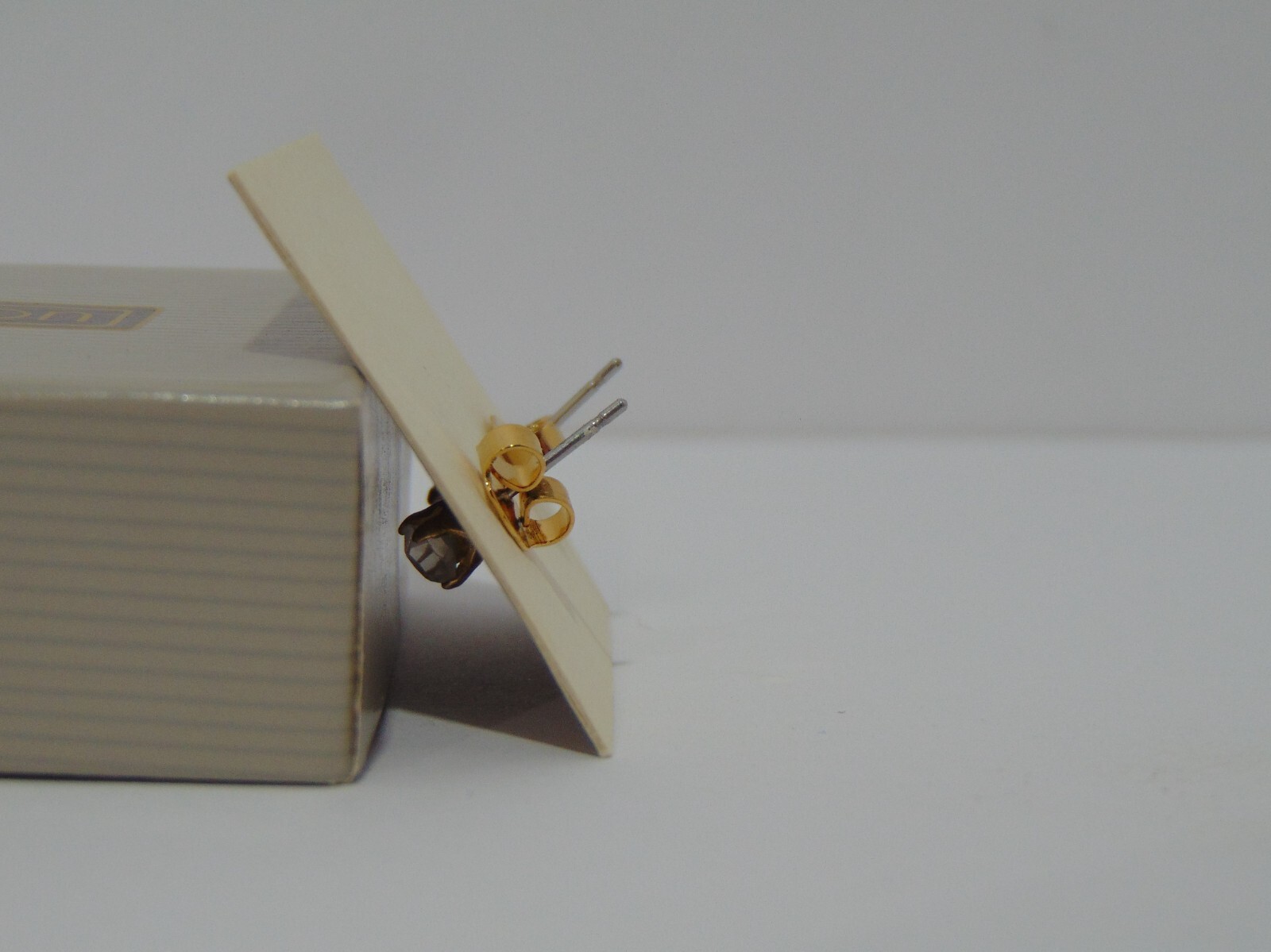 Avon Simulated Diamond Stud Earrings NOS 1984