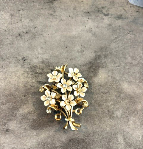 Vintage white Enamel & Rhinestone Flower Cluster Brooch Pin
