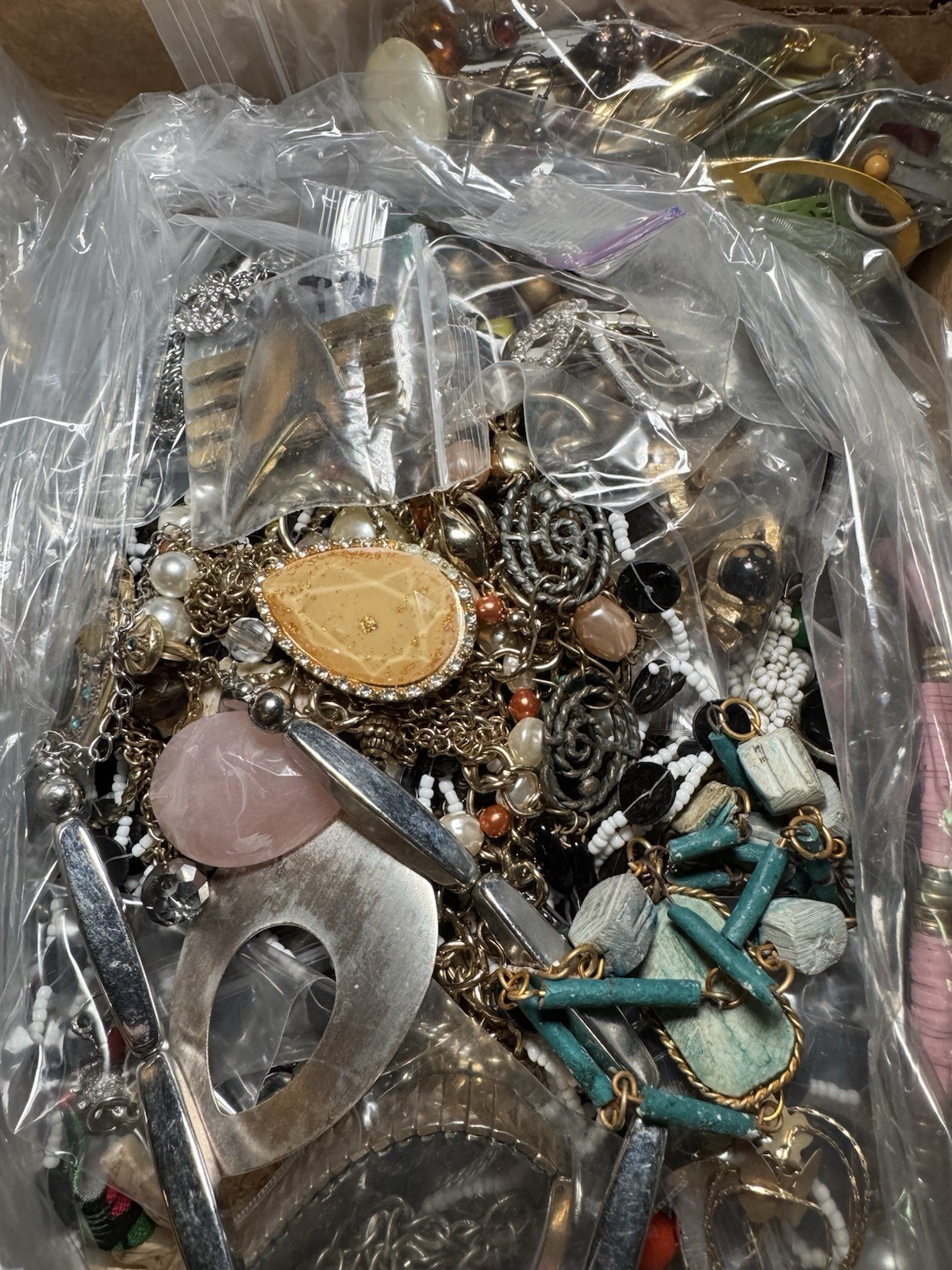 ~19 Lbs Lot ALL CRAFT Repair UNTESTED Junk Jewelry Pieces Parts Beads Earrings