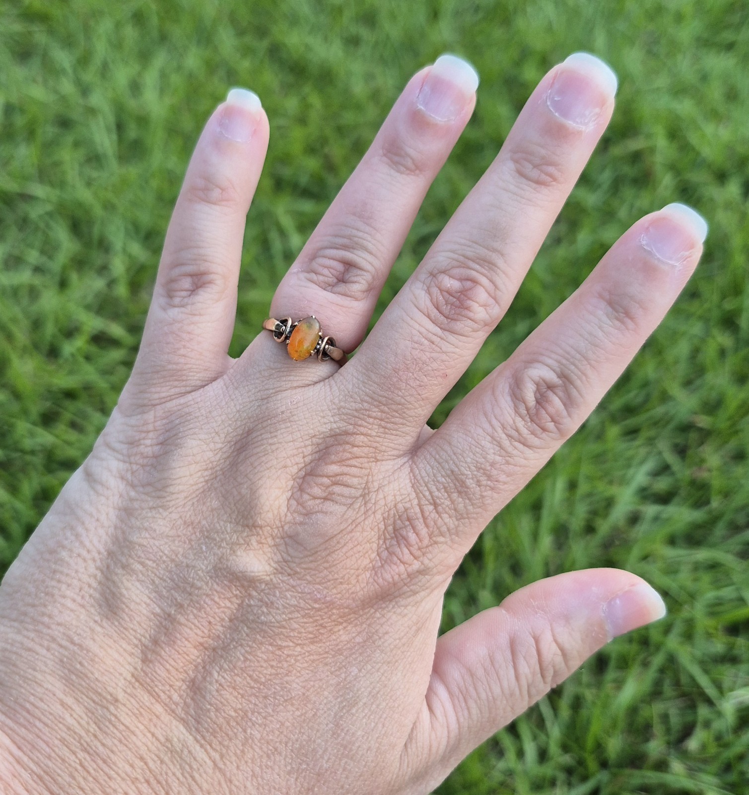 Antique 18K Yellow Gold Orange Fire Ethiopian Opal Ring Old Estate Jewelry