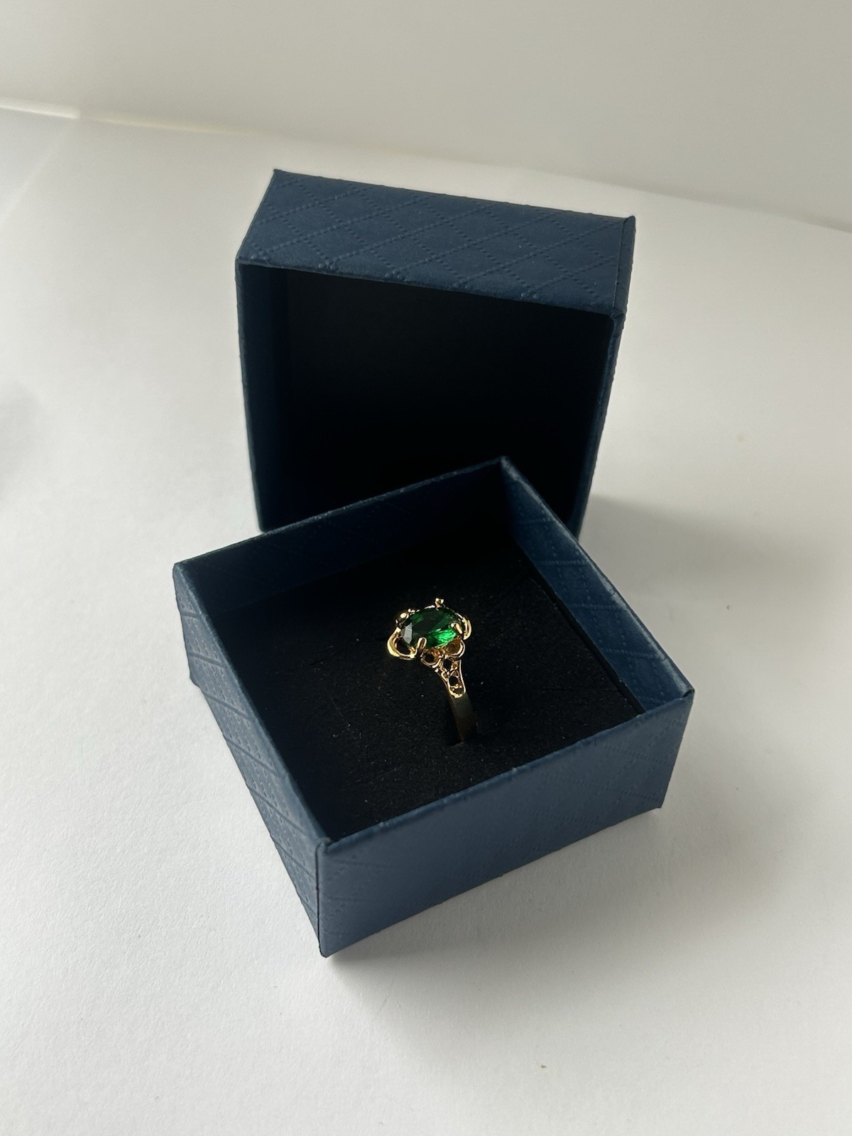Vintage Green Cubic Zirconia Ring Gold Plated Womens Size 7.5