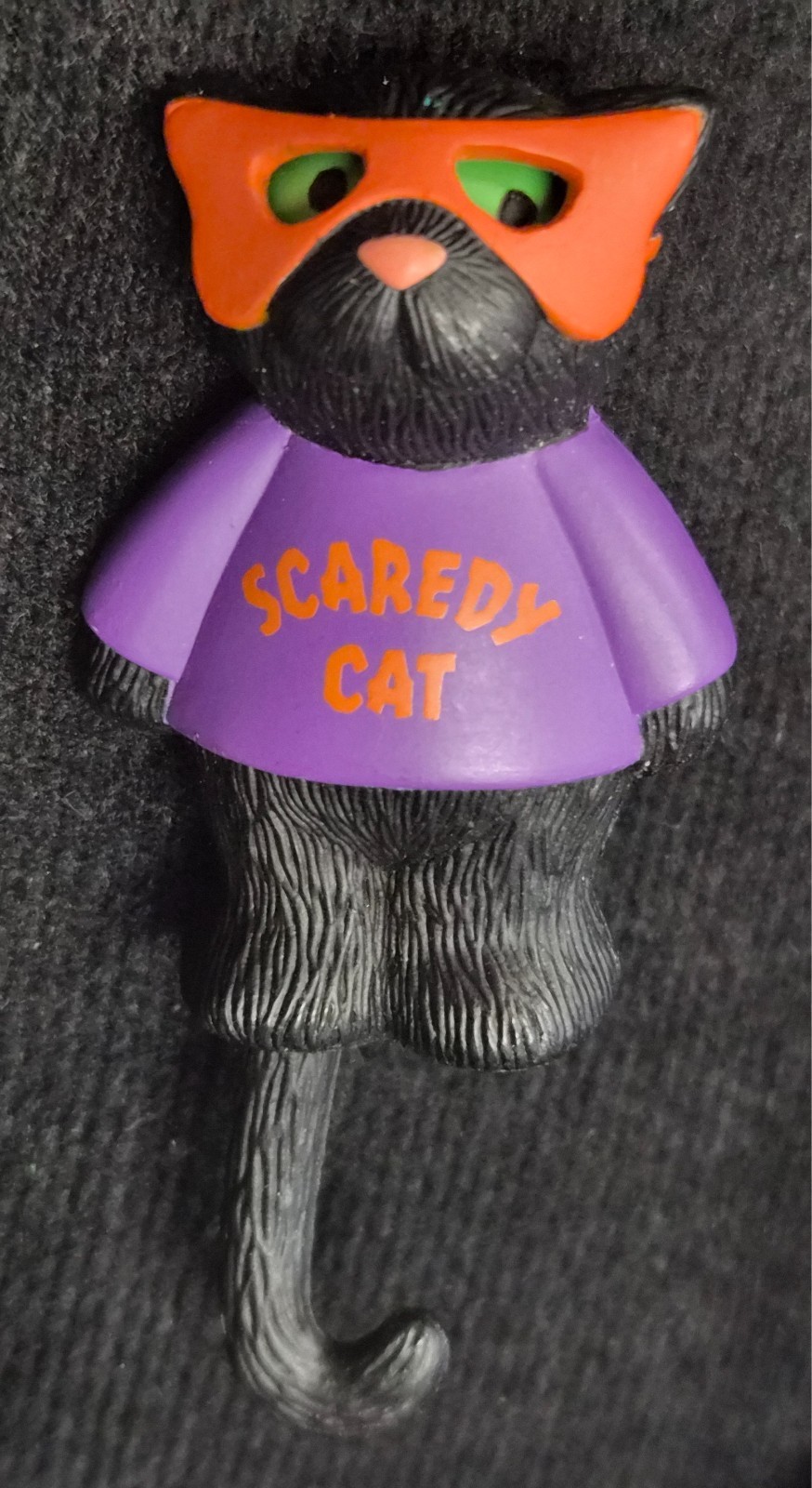 Vintage 90s Hallmark Cards Halloween SCAREDY CAT Moving Eyes & Tail Pin / Brooch