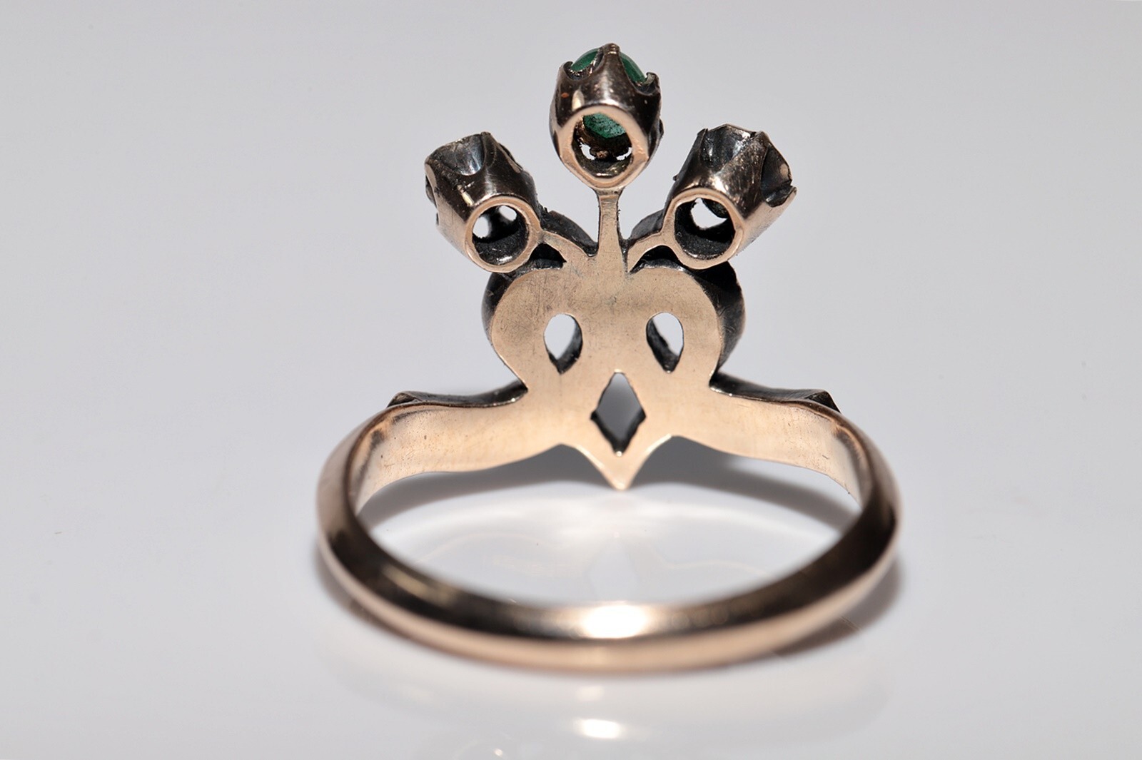 Antique Circa 1900s Ottoman 14k Gold Natural Rose Cut Diamond And Emerald Ring
