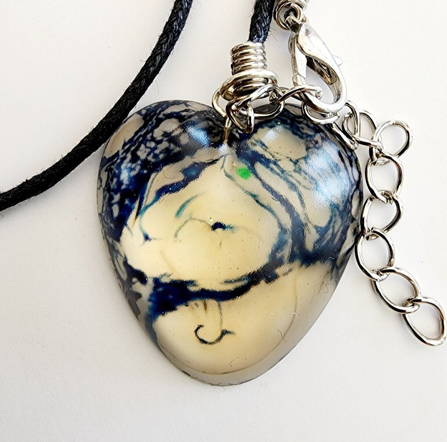 Vintage Heart Necklace Acrylic/Resin Handmade Jewelry Maine B67