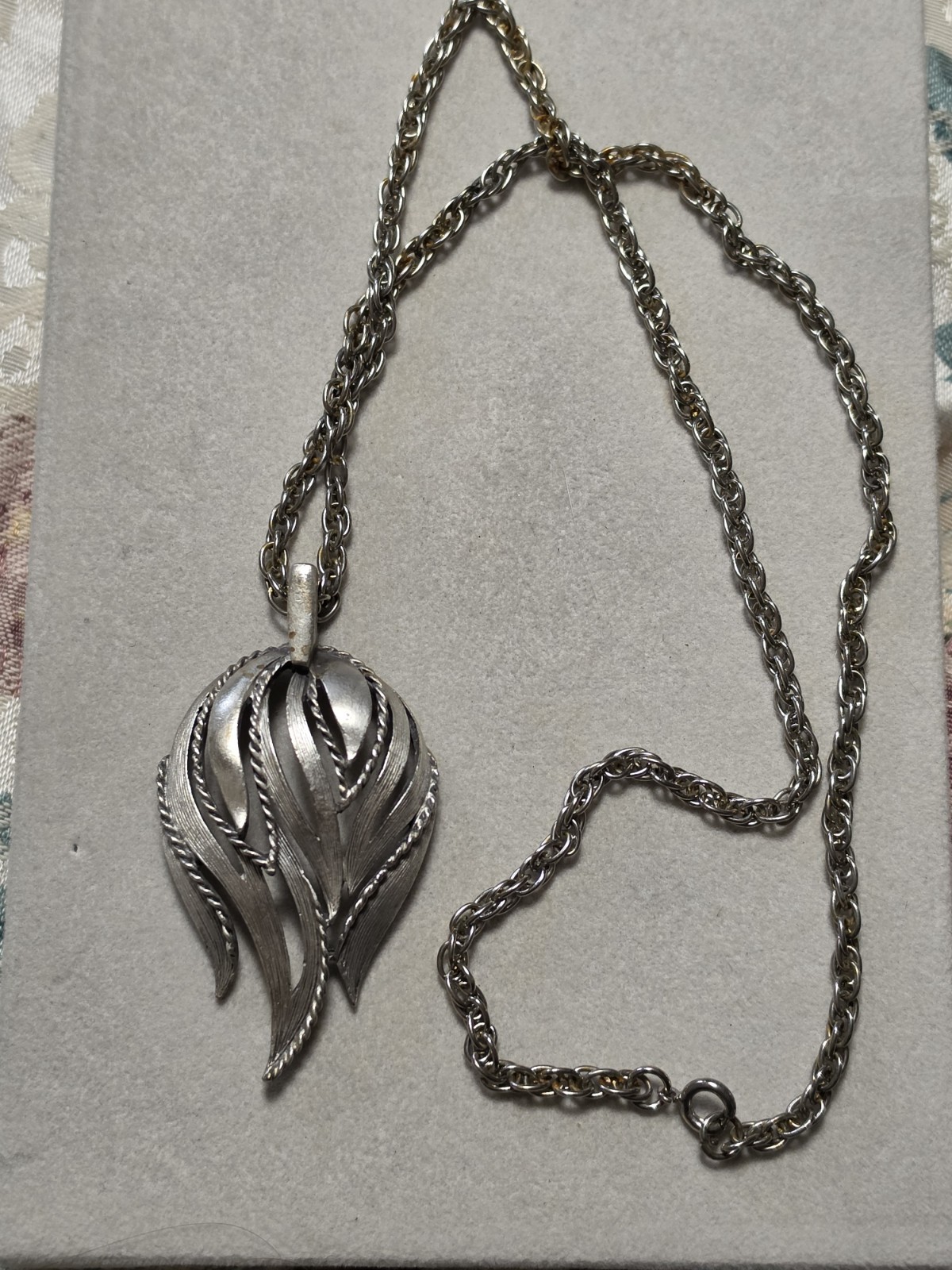 Vintage Silver Tone Pendant On 24″ Chain Unusual Design, Tulip, Flames, Leaves?